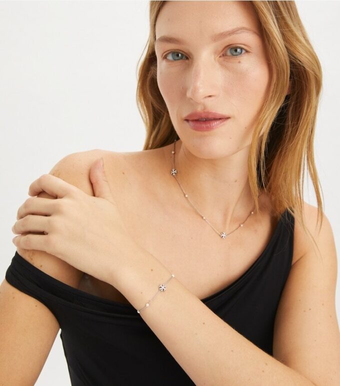 Delicate Kira Pearl Bracelet Delicate Kira Pearl Bracelet