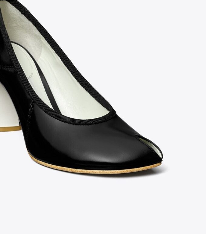 Peep-Toe Pump Peep-Toe Pump